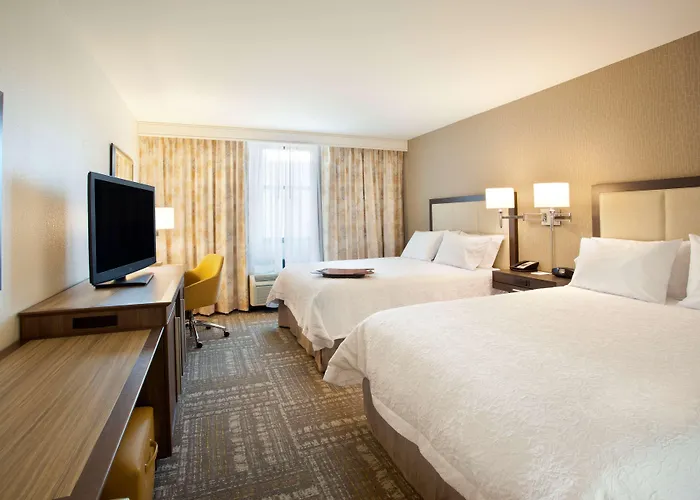 Hampton Inn & Suites - Minneapolis/Downtown